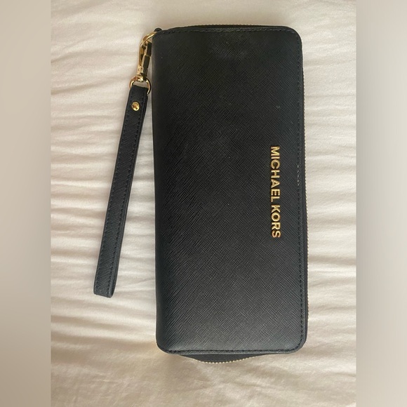 MK Black Wallet - Picture 1 of 5